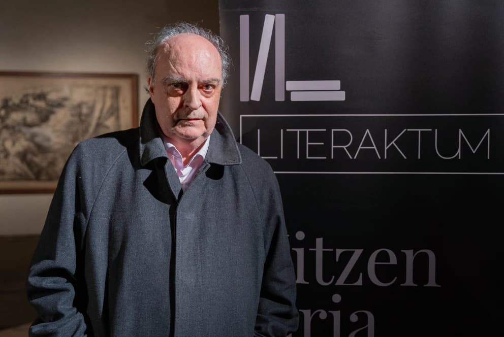 “Enrique Vila-Matas” por DONOSTIA KULTURA, CC BY-SA 2.0